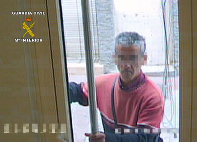 La Guardia Civil detiene en pocas horas presunto atracador de una entidad bancaria de Albudeite