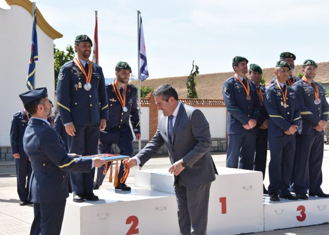 Una vez más la papea se consolida como el mejor equipo de competición en el 54° campeonato nacional militar de paracaidismo