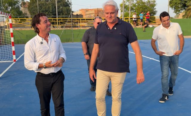 Albudeite renueva las pistas polideportivas del barrio de El Laero con una inversión regional de 96.000 euros